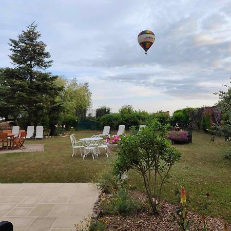 Готель La Maison Genevier - Chambre La Family Montreuil-en-Touraine Екстер'єр фото