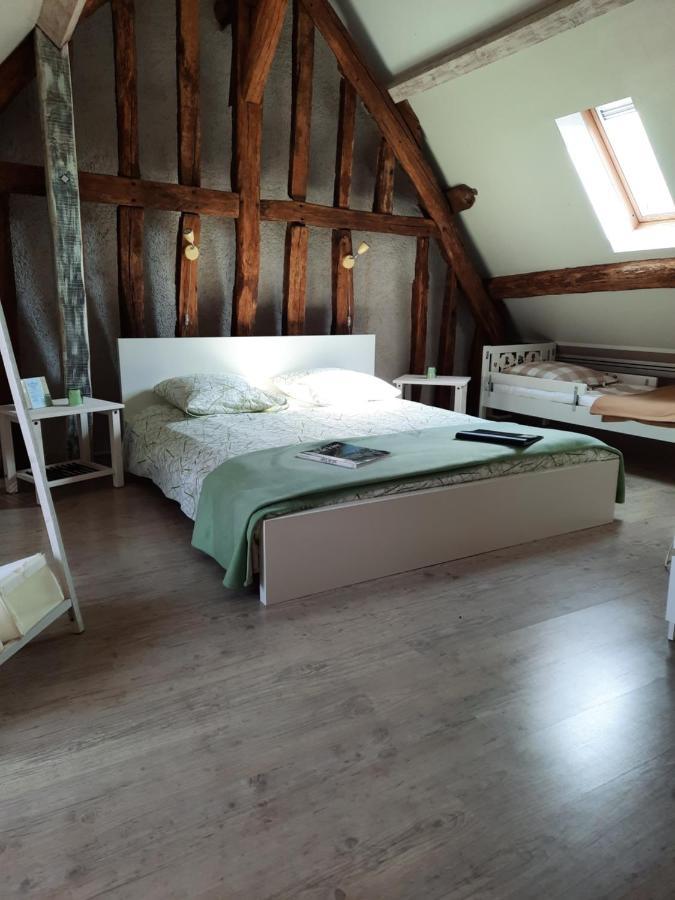 La Maison Genevier - Chambre La Family Montreuil-en-Touraine Екстер'єр фото