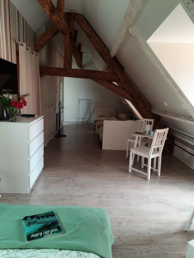 La Maison Genevier - Chambre La Family Montreuil-en-Touraine Екстер'єр фото